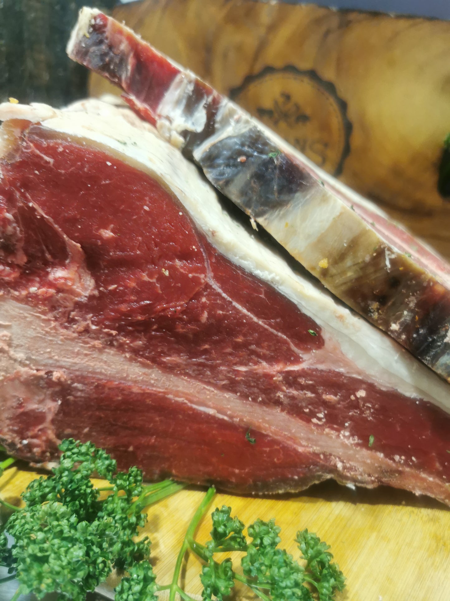 1 x 500G (18oz) 30 Day Dry Aged T Bone Steak